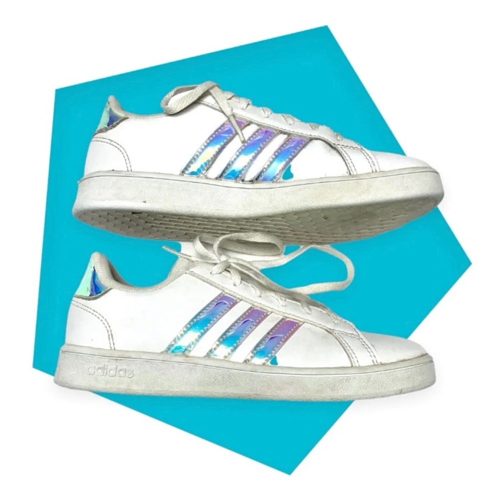 Adidas Girl's Grand Court Iridescent 3 Stripe Sneaker White ART FW1274 Size 3